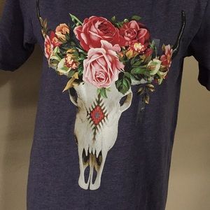 🌸 Flowered skull T-shirt